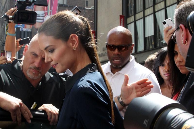 Katie Holmes pastebėta Niujorke be vestuvinio žiedo