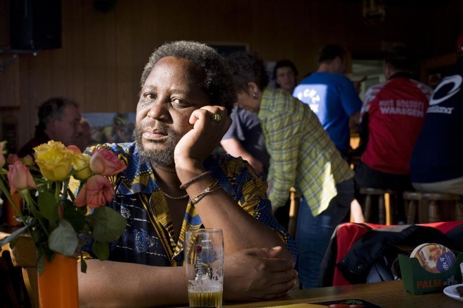 „Afrikos dienos 2012“ pristato rašytoją Chenjerai Hove