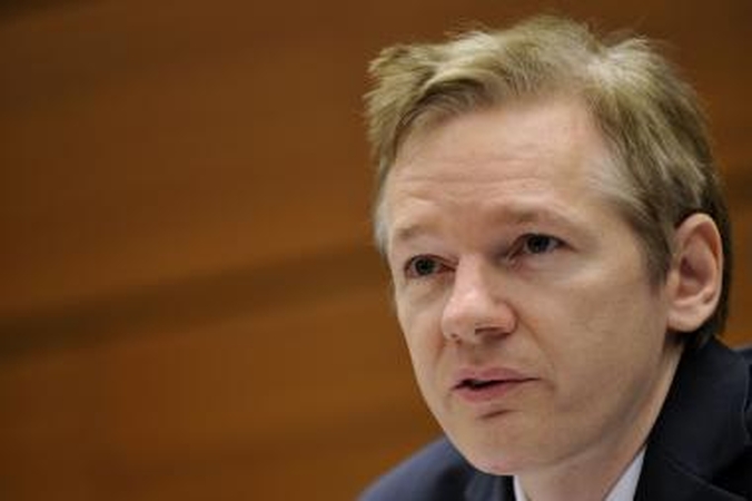 "WikiLeaks" įkūrėjas pasiduos britų policijai?