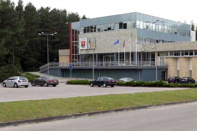 Dėl galimos žalos VU TVM vardui aiškinasi universiteto juristai