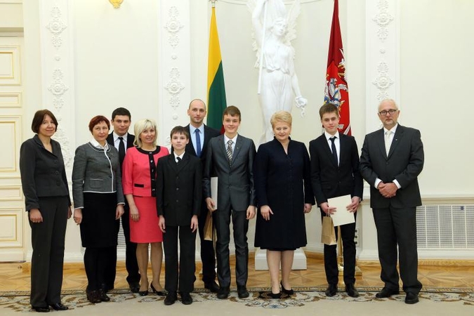 Tarp Prezidentės apdovanotų moksleivių - ir klaipėdiečiai   