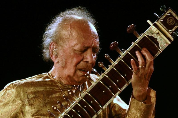 R. Shankaras po mirties bus apdovanotas „Grammy“