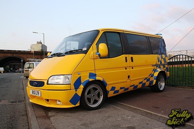 Jau išbandomas pirmasis „drifto“ „Ford Transit“