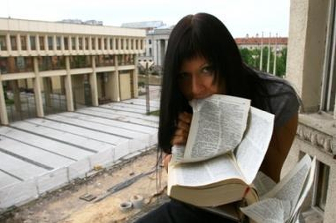 Valstybė garantija - už mažesnes kaip 50 tūkst. litų paskolas studentams