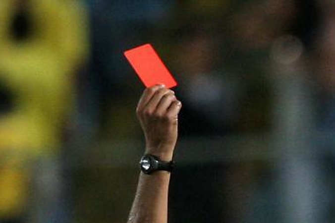 Naujojoje Akmenėje susikibo futbolininkės