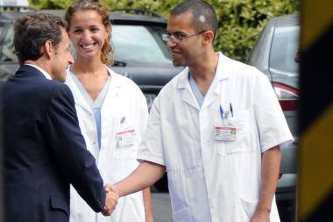 Prancūzijos prezidentas N.Sarkozy išėjo iš ligoninės