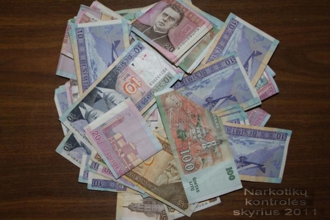Sulaikyta prekyba narkotikais įtariama moteris