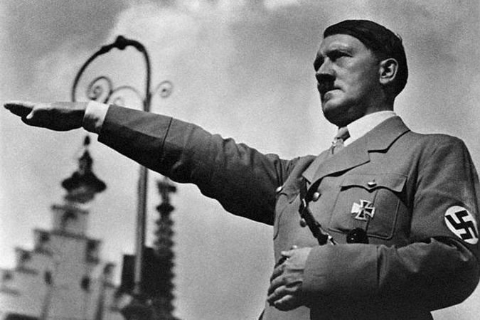 Austrijoje išardytas Hitlerio tėvų kapas