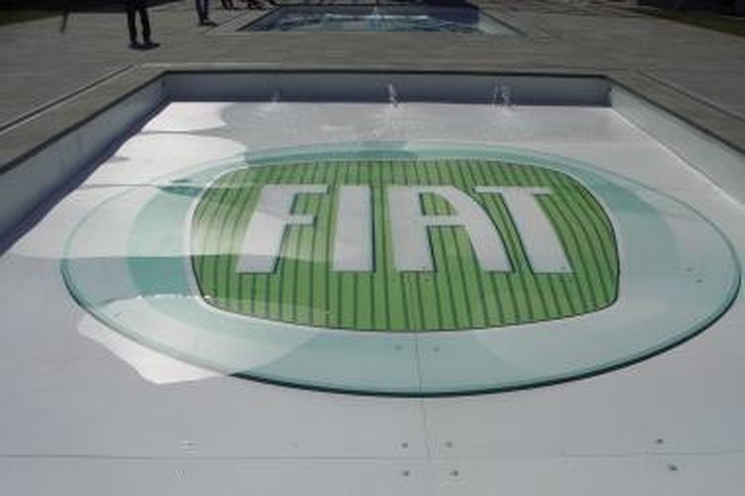 „Fiat" ieško partnerių susijungimui