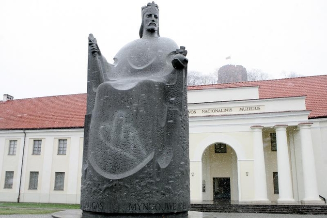 Mindaugo paminklui statyti prašo lietuvių pagalbos