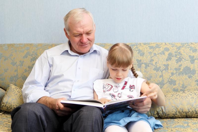 Kauniečiai keičia knygas į       medžius