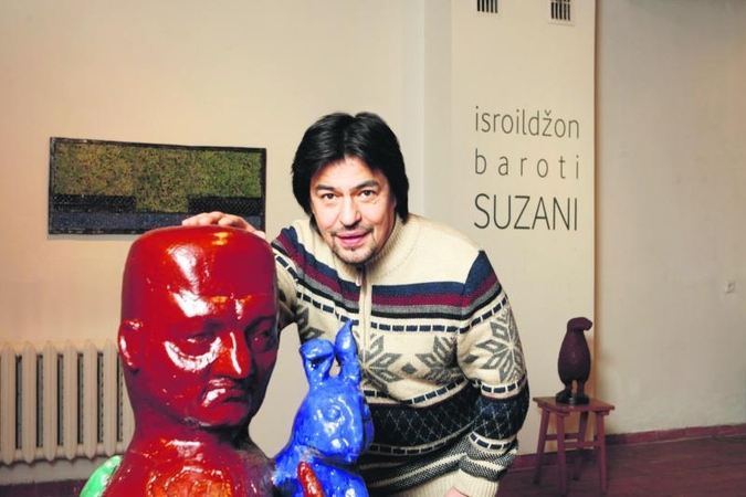 „Suzani”, arba Keramiko I.Baroti siuvinėjimai moliu