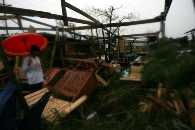 Filipinuose – galingas žemės drebėjimas, baiminamasi cunamio