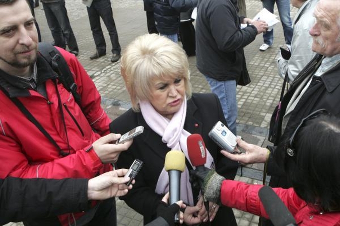 D.Kedžio laidotuvių datą koreguoja ekspertizės
