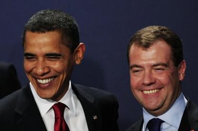 B.Obama siūlo D.Medvedevui reikalus derinti per "Twitter"