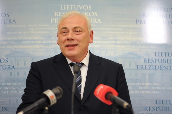 VRM ministras jau pasinaudojo reprezentacijai skirtomis lėšomis