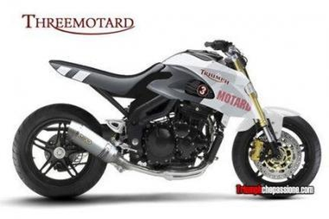 "Triumph" konstruoja „moto-monstrą"