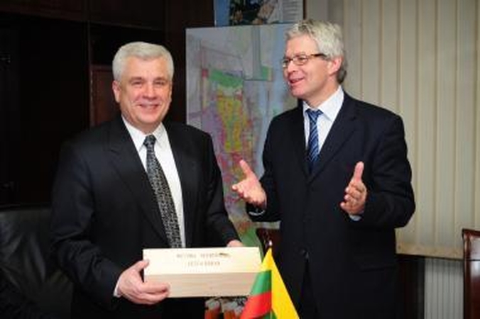 Klaipėda tęsia draugišką partnerystę su Leuvardeno miestu