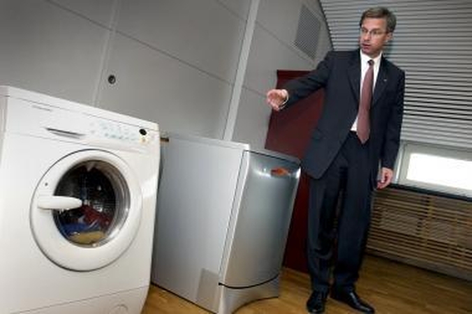 „Electrolux" atleidžia tūkstančius darbuotojų