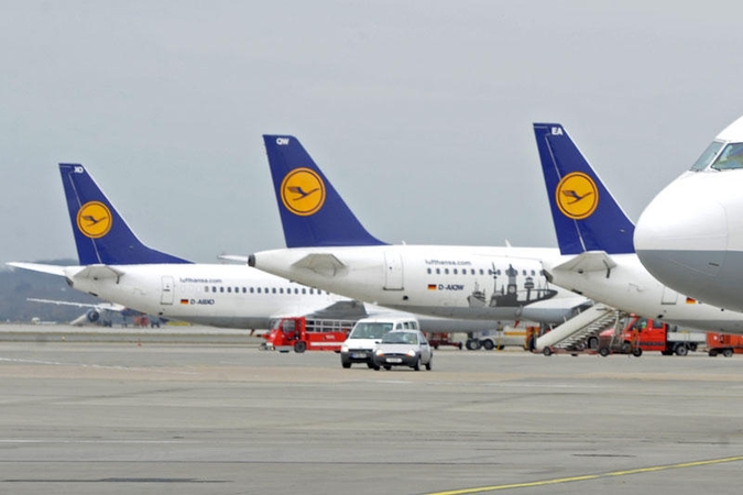 „Lufthansa“ ketvirčio pelnas padidėjo beveik trečdaliu