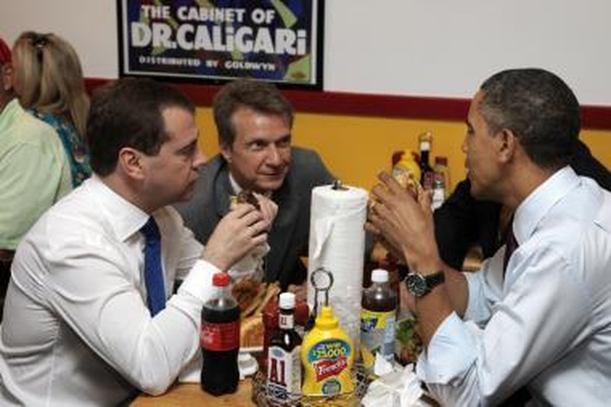B.Obama nusivedė D.Medvedevą pavalgyti mėsainių