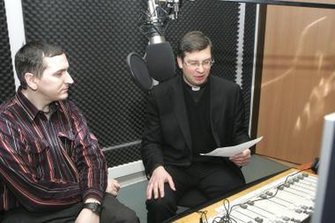 Marijos radijas atsisakys "dangiškų" balsų