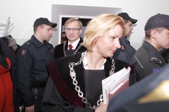 Socialdemokratės siūlo bausti už neviešo teismo medžiagos atskleidimą