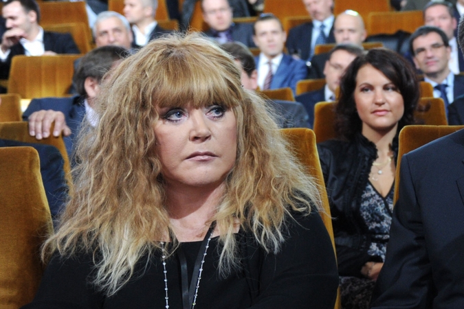 A. Pugačiova.
