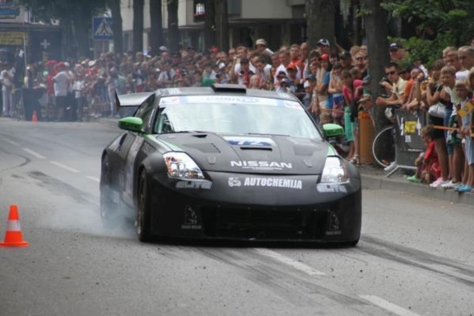 „Battery super sprint“ – „Omnitel 1000 km lenktynių“ uvertiūra