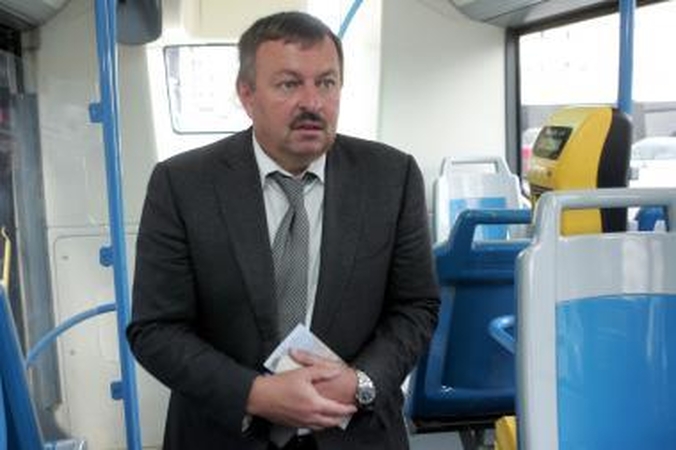 Neatsistatydinantis V.Navickas toliau deklaruoja pasiryžimą trauktis