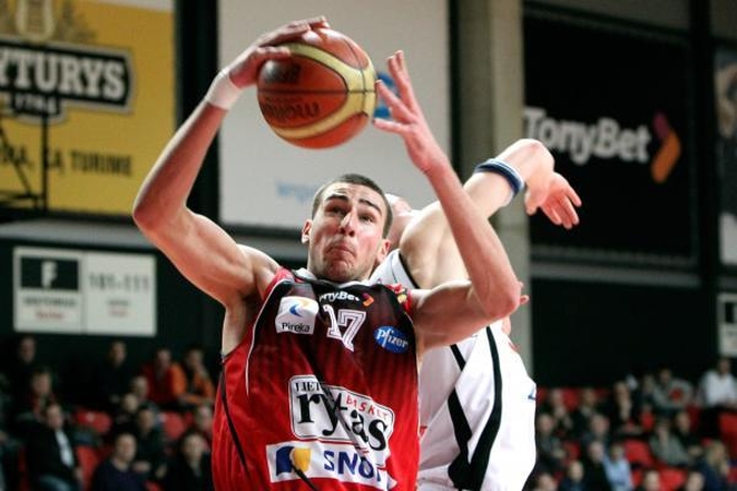 "Lietuvos rytas" pergalingai pradėjo LKL pusfinalio seriją