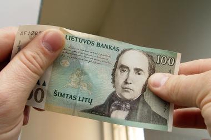 Kaunietis pareigūnui siūlė 100 litų kyšį