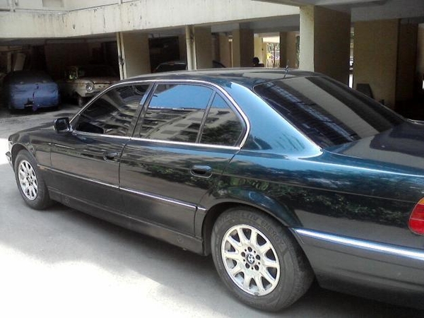 Vilniuje iš 20-mečio       pagrobtas BMW