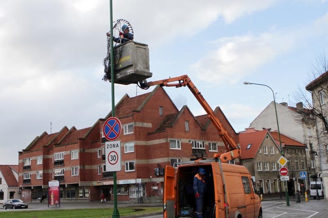 Klaipėda pradėta puošti didžiosioms metų šventėms