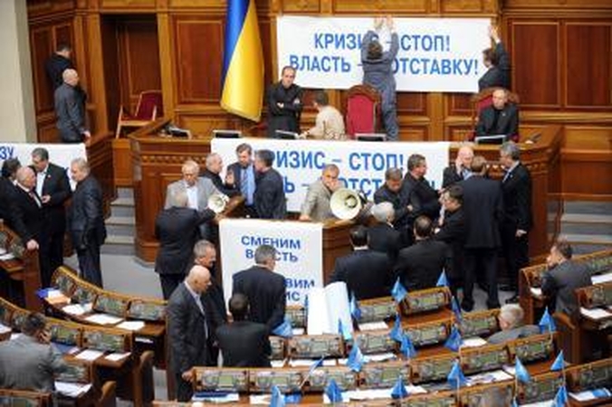 Ukrainos parlamente tvyro sąmyšis