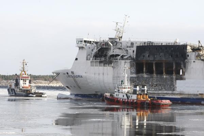 Svarstys ar pjaustyti, ar atstatyti keltą „Lisco Gloria“