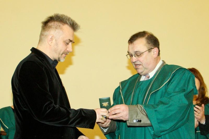 A. Mamontovas apdovanotas už santarvės puoselėjimą