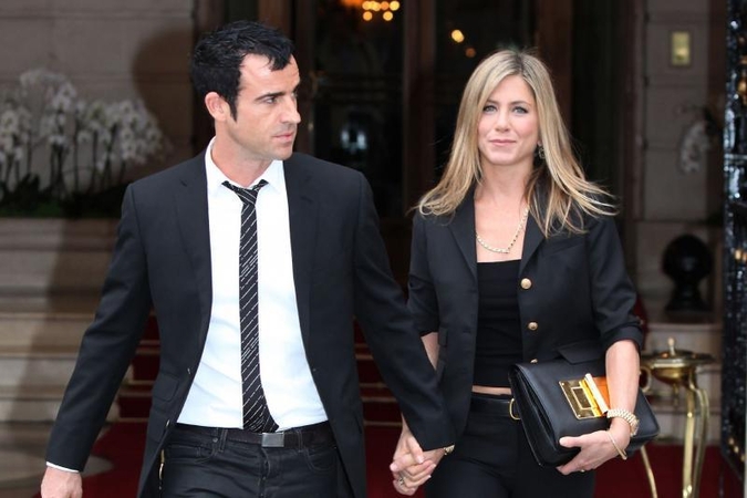 J. Aniston užvaldė emocijos dėl sužadėtuvių