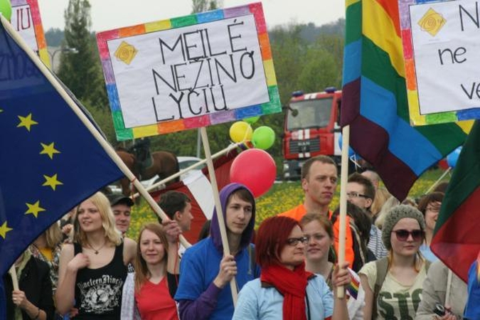 Iš parlamentarų dėžučių išimti Lietuvos gėjų lygos palikti leidiniai