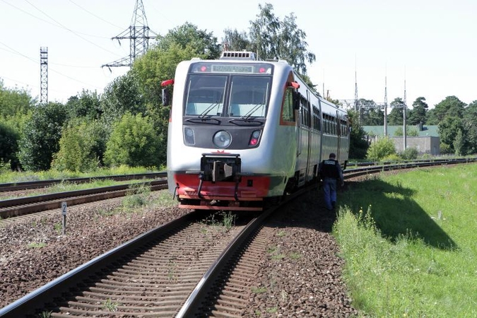 Uostamiestyje traukinys traumavo per bėgius ėjusį paauglį
