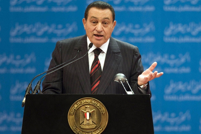Nuverstas Egipto prezidentas atsisako maisto ir yra itin nusilpęs