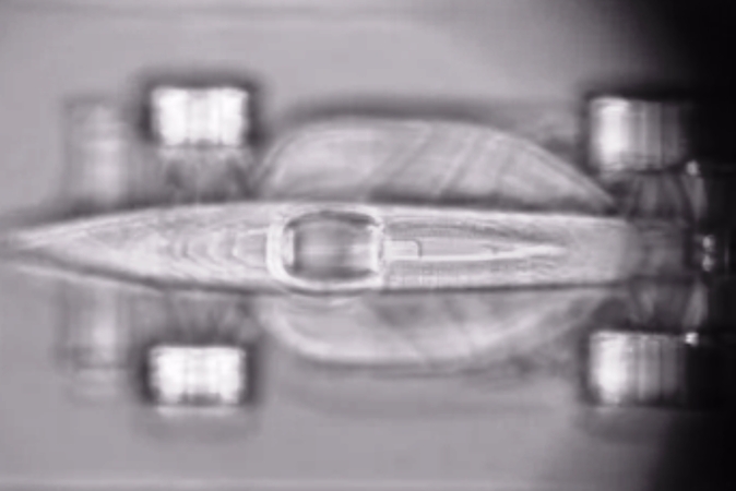 Pasiektas 3D nano spausdintuvo rekordas: lenktyninis automobilis