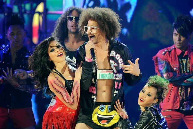 Grupės „LMFAO“ koncertą nutraukė gaisras