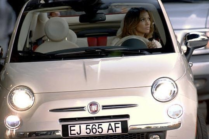 J.Lopez iš tikrųjų nesifilmavo „Fiat 500C“ reklamoje?