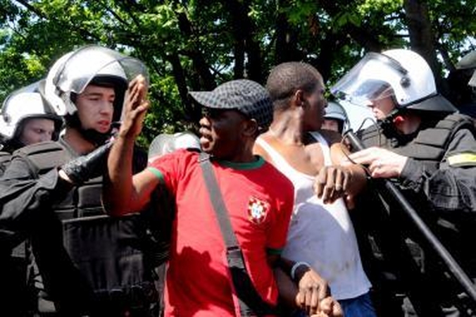 Varšuvos turgavietėje per riaušes nušautas nigerietis, areštuoti dar 32 žmonės
