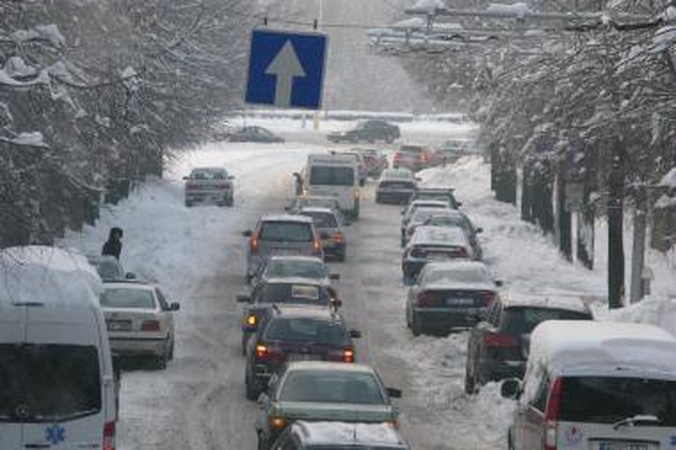 Naujų automobilių išperkamosios nuomos rinka sunyko 84 procentais