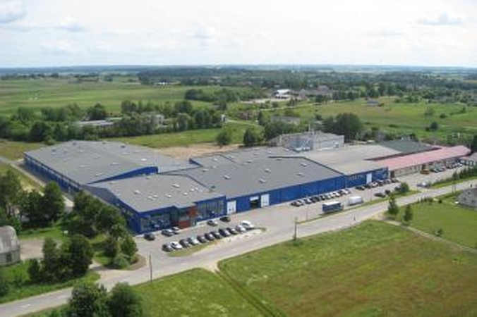 Komercinio šnipinėjimo skandalas: langų gamintoja siekia prisiteisti 3,4 mln. litų