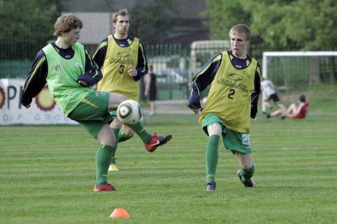 Futbolo rinktinė į Ukrainą vešis du puolėjus