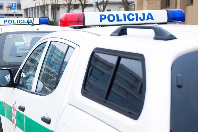 Pėsčiąjį partrenkęs vairuotojas dingo, bet vėliau paskambino policijai