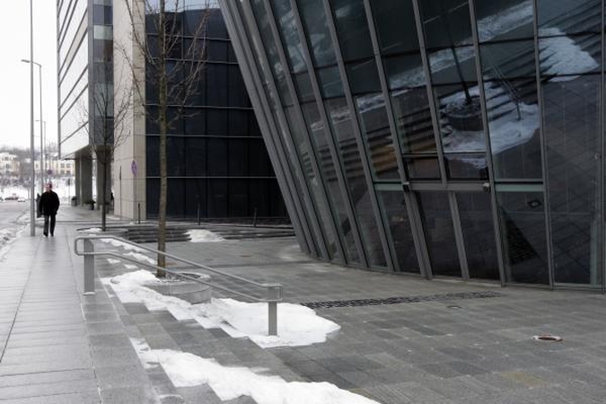 „Vilniaus vartuose“ uždaromos parduotuvės